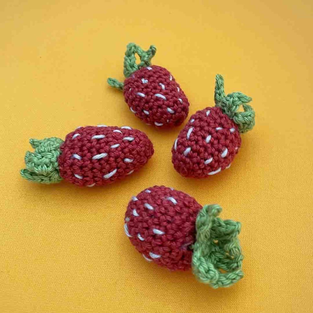crochet strawberries
